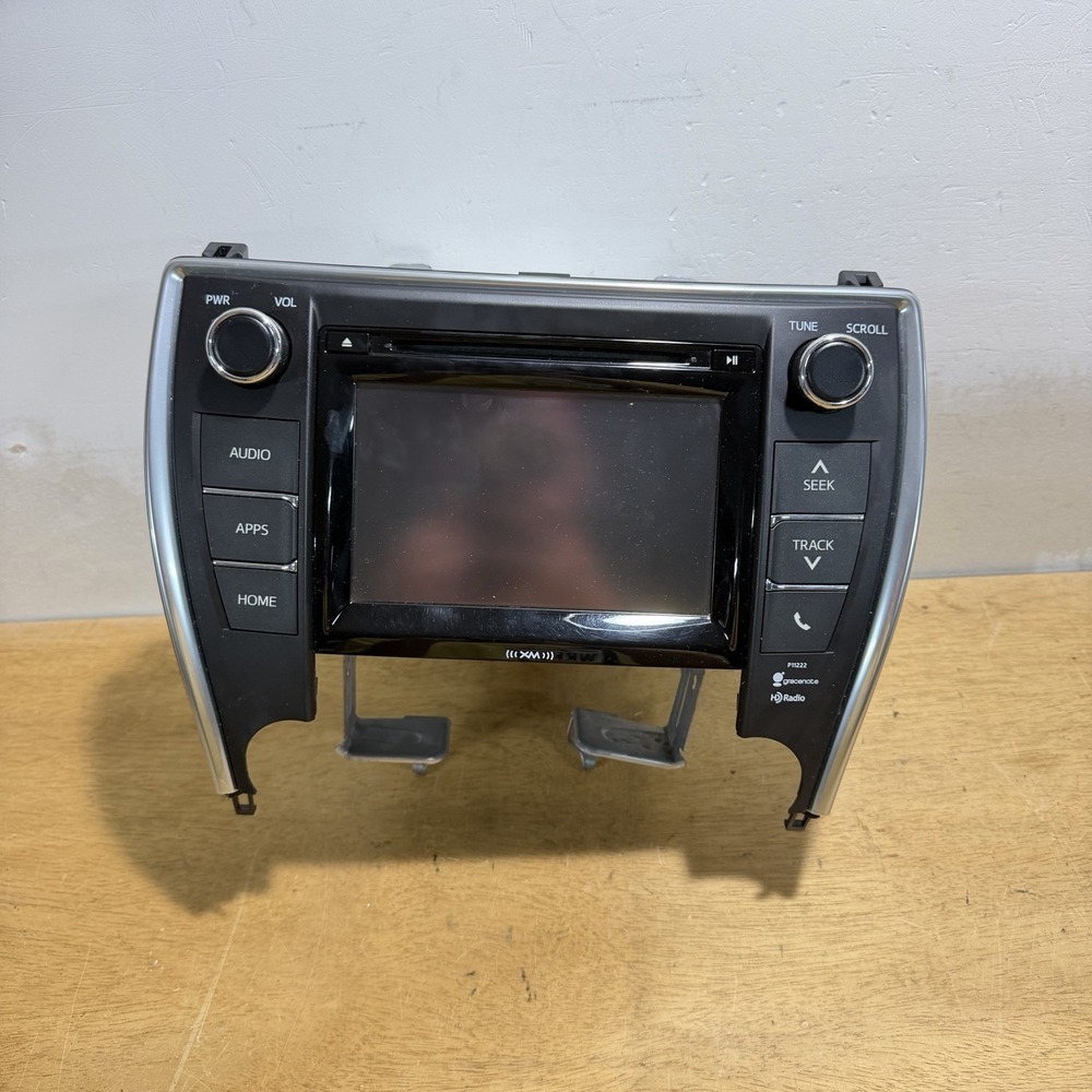 2016-2017 Toyota Camry Radio Display CD Player Touch 86140-06690 OEM Pioneer